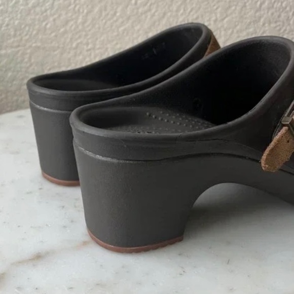 🍓CROCS SARAH CLOG WOMEN 8 waterproof arch support nonmarking sole leather strap - Picture 7 of 9